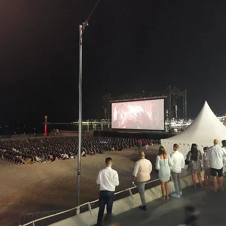 Centre - Sea View - Modern - Walking Distance And Palais Des Festivals