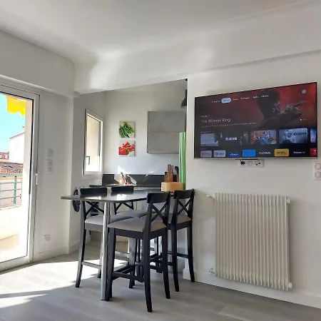 Apartment Centre - Sea View - Modern - Walking Distance And Palais Des Festivals
